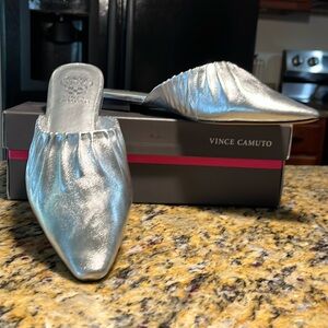 NWOT Vince Camuto 100% silver metallic leather mules